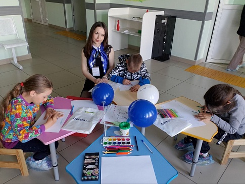 Страховые представители Иркутского филиала «СОГАЗ-Мед» поздравили малышей с Днем защиты детей, новости, пресс-релизы, статьи, «СОГАЗ-Мед», омс